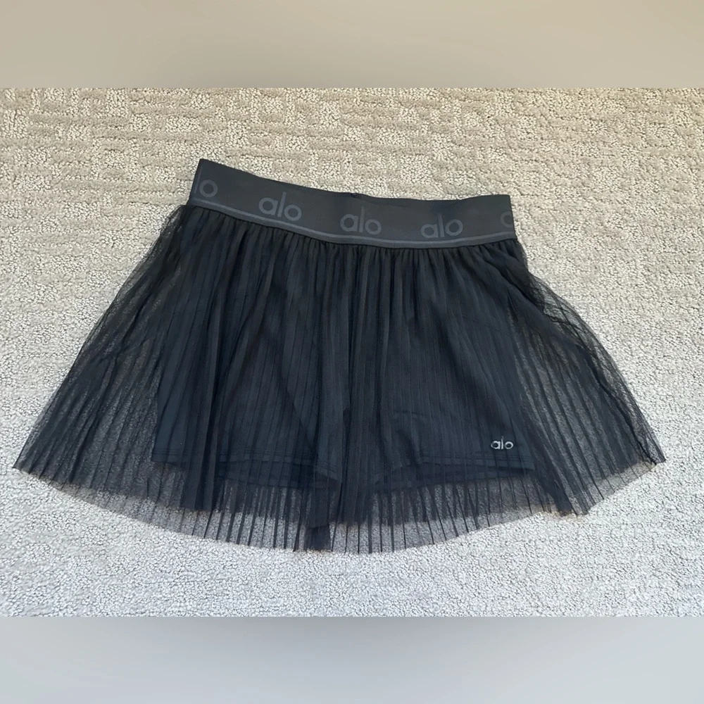 ALO Yoga Black Pleated Mesh Skirt